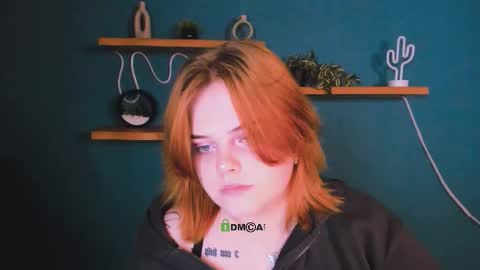 lika_pop online show from 11-18-25, 07:51