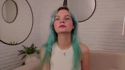 Snapshot of lika_sky chatting on 10-05-25, 11:41 lika_sky online show from 10-05-25, 11:41