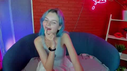Snapshot of lika_sky chatting on 10-12-25, 04:22 lika_sky online show from 10-12-25, 04:22