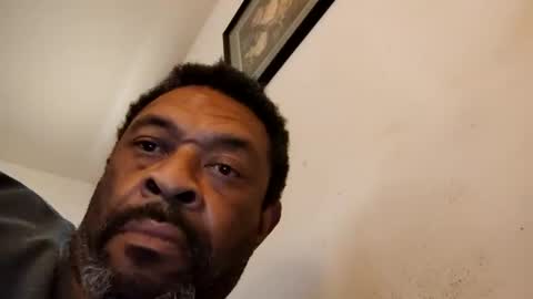 Snapshot of likdatass69247 chatting on 12-15-24, 01:32 likdatass69247 online show from 12-15-24, 01:32