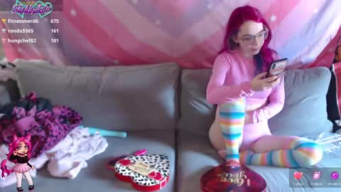LikeMyAshe online show from 02-19-25, 08:10