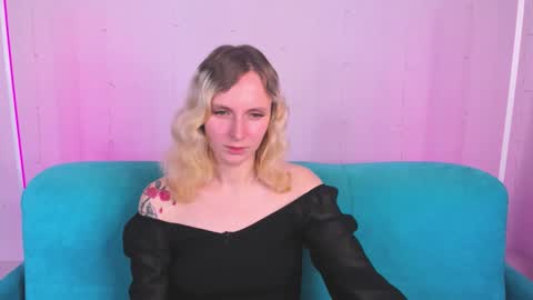 likilip online show from 11-26-25, 02:01