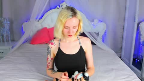 likilip online show from 04-10-26, 08:08