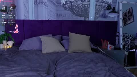 Lilian online show from 01-16-26, 05:06