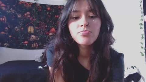 Snapshot of lil_angel7 chatting on 10-14-25, 07:14 lil angel7 online show from 10-14-25, 07:14