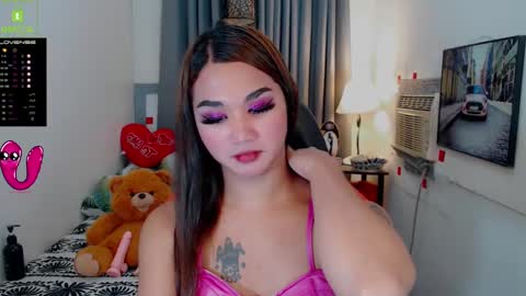 LILY online show from 02-10-25, 01:55