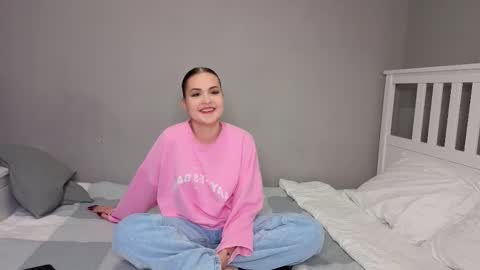 Emma online show from 10-08-25, 10:57