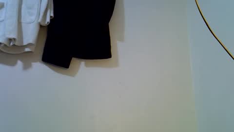 lil_miss23 online show from 09-29-25, 08:02