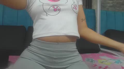 lil_rose2006 online show from 10-08-25, 12:58