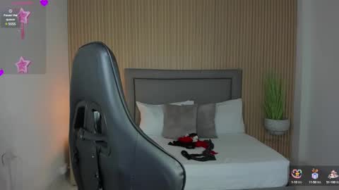 Snapshot of lil_star_ chatting on 01-22-25, 04:02 Star online show from 01-22-25, 04:02