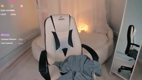  YOUR LIL STEPHANIE  online show from 10-24-25, 01:29