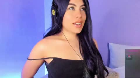 Snapshot of lil_swaay chatting on 01-26-25, 03:06 Lola online show from 01-26-25, 03:06