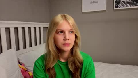 Emma online show from 12-02-25, 10:42