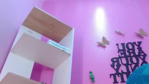 L I L A online show from 12-21-24, 05:40