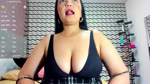 Snapshot of lilabalix chatting on 10-29-25, 12:18 L I L A online show from 10-29-25, 12:18