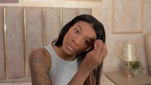 Snapshot of lilabeily chatting on 12-13-25, 07:53 lila bailey online show from 12-13-25, 07:53