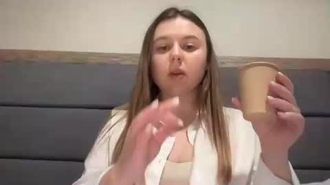 Lily online show from 09-29-25, 08:13