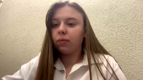 Lily online show from 10-03-25, 07:44