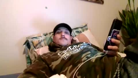 lildeer1980 online show from 12-20-24, 01:03