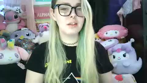 Snapshot of lilemmy1999 chatting on 02-05-25, 05:31 emily ryanson online show from 02-05-25, 05:31