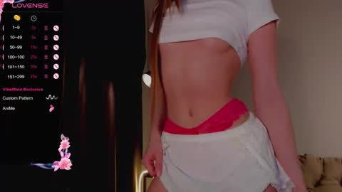 lili__roze_ online show from 02-18-25, 09:42