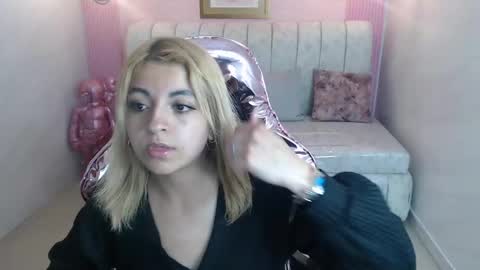 Lili online show from 02-21-25, 04:07