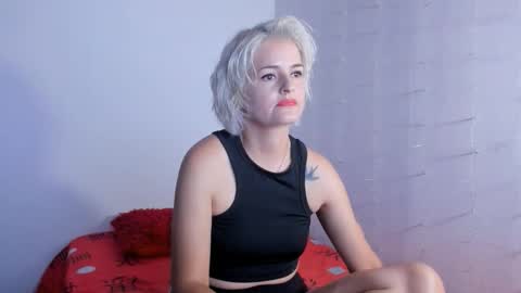 Lili online show from 10-06-25, 11:02