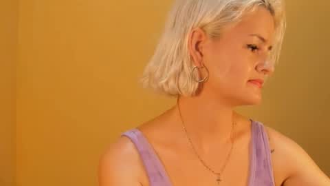 Lili online show from 03-02-26, 11:11