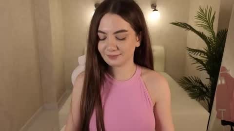 Snapshot of liliacrown chatting on 11-03-25, 05:03 Lilia online show from 11-03-25, 05:03