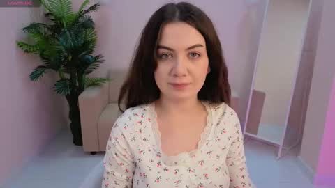 Snapshot of liliacrown chatting on 11-23-25, 03:34 Lilia online show from 11-23-25, 03:34