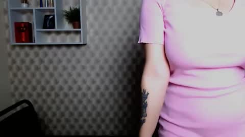 Snapshot of lilianalips chatting on 11-15-25, 03:30 Liliana online show from 11-15-25, 03:30