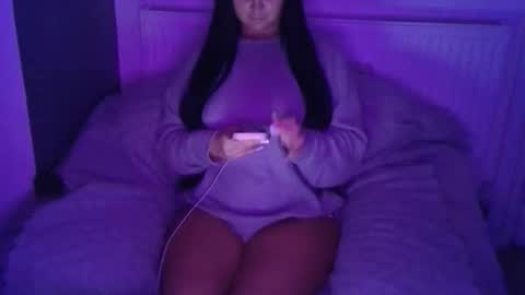 Snapshot of lilianarose_xx chatting on 09-28-25, 01:22 Lilianarose online show from 09-28-25, 01:22