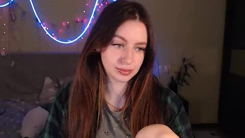 Lilu online show from 10-23-25, 02:22