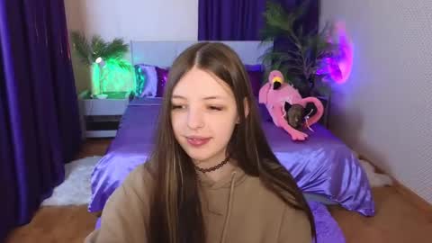 Lili Bakery online show from 01-13-25, 01:56