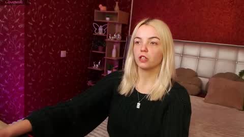 Snapshot of lilieanori chatting on 02-05-25, 08:14 Lilie online show from 02-05-25, 08:14