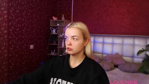 Snapshot of lilieanori chatting on 02-07-25, 07:49 Lilie online show from 02-07-25, 07:49