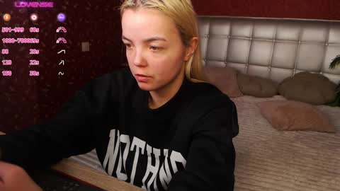 Snapshot of lilieanori chatting on 02-08-25, 05:29 Lilie online show from 02-08-25, 05:29