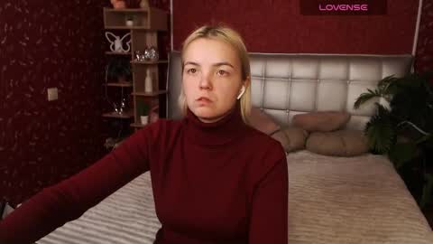 Snapshot of lilieanori chatting on 02-12-25, 10:26 Lilie online show from 02-12-25, 10:26