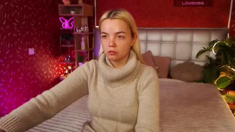 Snapshot of lilieanori chatting on 02-17-25, 03:20 Lilie online show from 02-17-25, 03:20