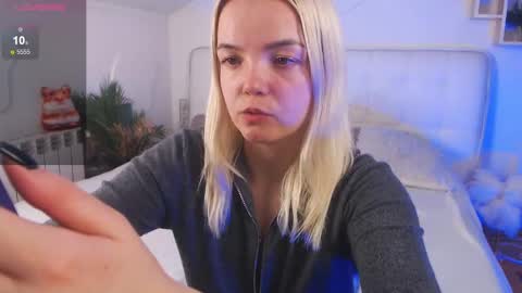 Snapshot of lilieanori chatting on 02-25-25, 03:49 Lilie online show from 02-25-25, 03:49