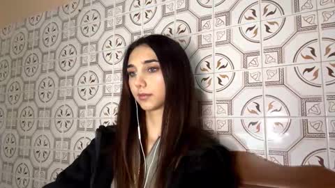 Snapshot of lilihalvorsen chatting on 11-13-25, 10:19 Lina online show from 11-13-25, 10:19