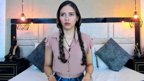 LilyJensen online show from 11-17-25, 08:14