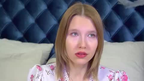 LiliLinn online show from 11-03-25, 05:20