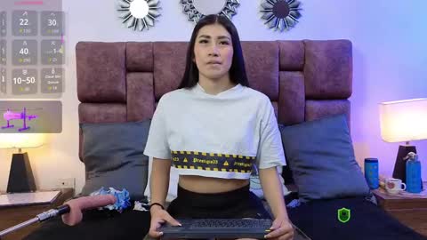 Snapshot of liliopal chatting on 03-16-26, 12:09 Lilia online show from 03-16-26, 12:09