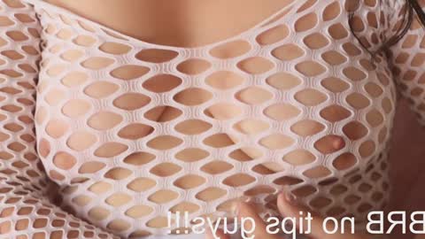 Snapshot of lilit_jade chatting on 12-24-24, 05:23 Lilit online show from 12-24-24, 05:23