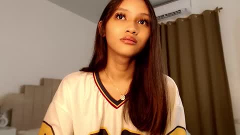 Chloe online show from 10-14-25, 05:19