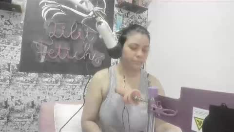 Snapshot of lilitfetichs chatting on 11-04-25, 05:45 Lilit online show from 11-04-25, 05:45