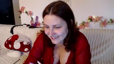 Snapshot of lilith___moon chatting on 11-25-25, 08:53 Lilly online show from 11-25-25, 08:53
