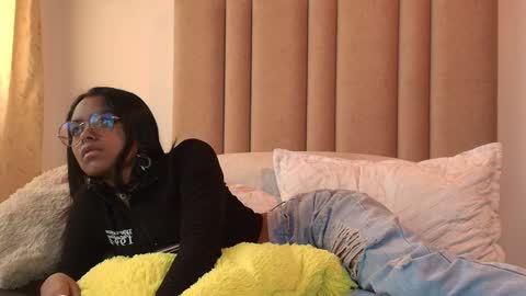 lilith_and_draven online show from 10-04-25, 08:29