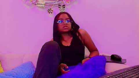 lilith_and_draven online show from 10-21-25, 09:59